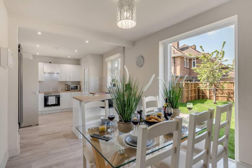 4 Bedroom Pitchford Norwich Exterior photo